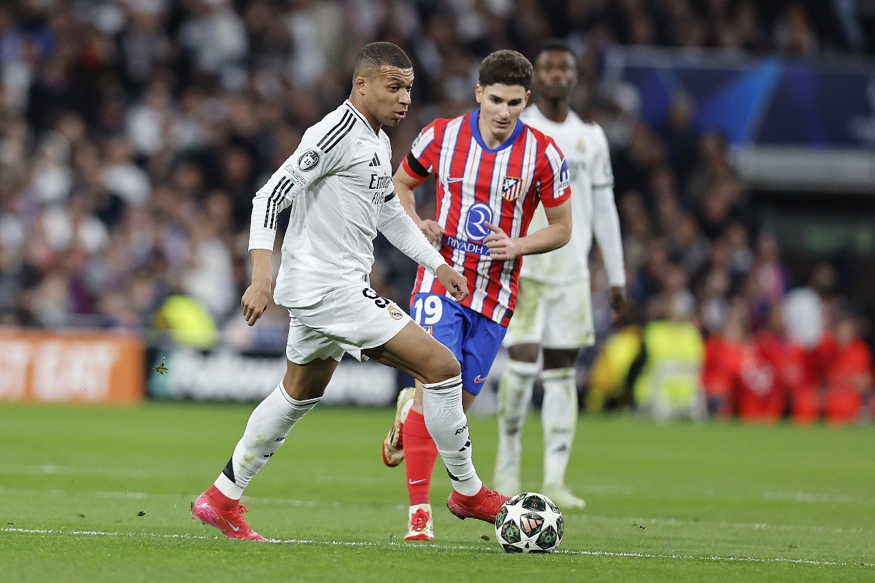 转折点！皇家马德里止住颓势，亚冠今晚攻防权衡，信心回归，训练强度明显提升(巴萨的比赛还用看醒来又是一场胜利)